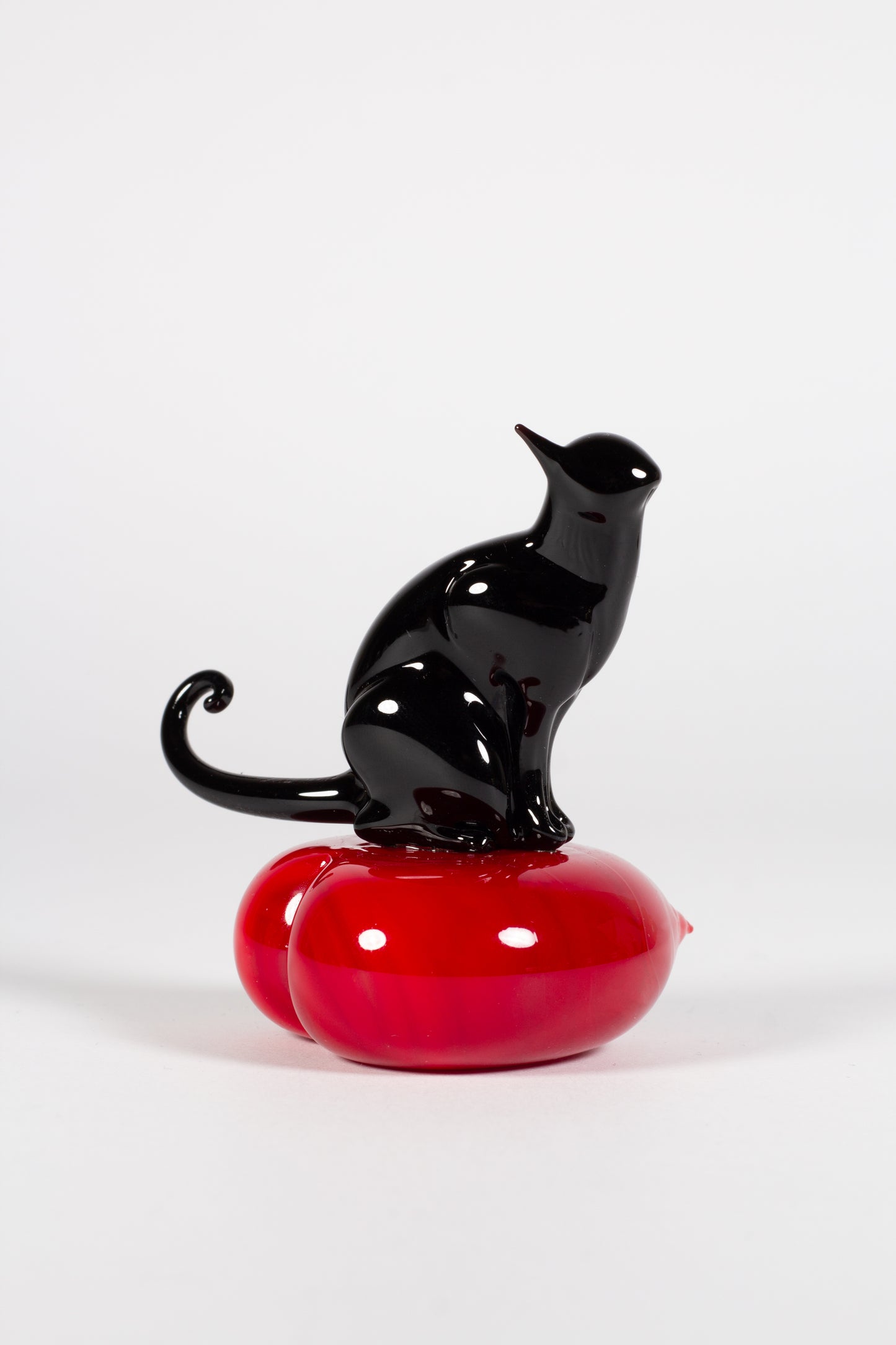 Murano Glass Black Cat Sculpture – 6cm | A Symbol of Mystery and Elegance